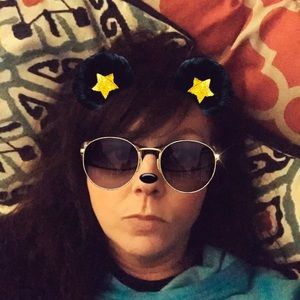 Meet your Posher, Keeley